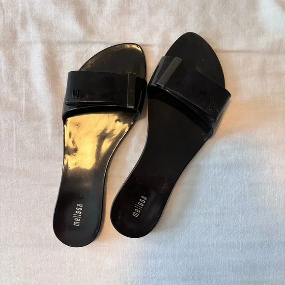 Melissa Women's Lovely Thong Sandal in Black - Picture 3 of 4